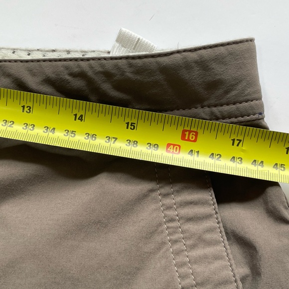 L.L. Bean Cargo Hiking Lightweight Shorts Women’s Size 12 Tan/Brown - Picture 6 of 11